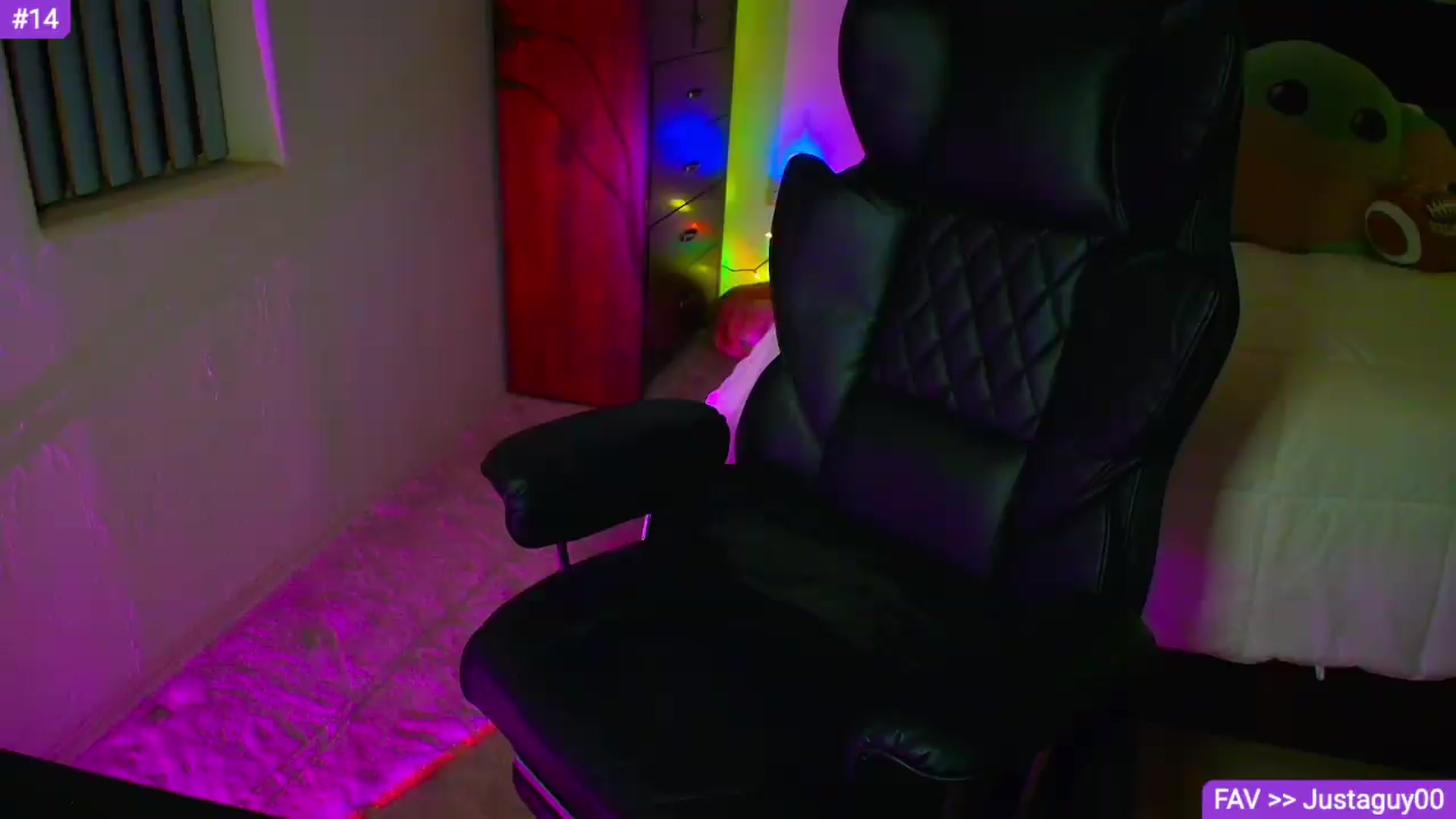 Gallery image thumbnail from Sammy_gray's myfreecams stream on, 08/28/2026, 06:28 image 18 of 20