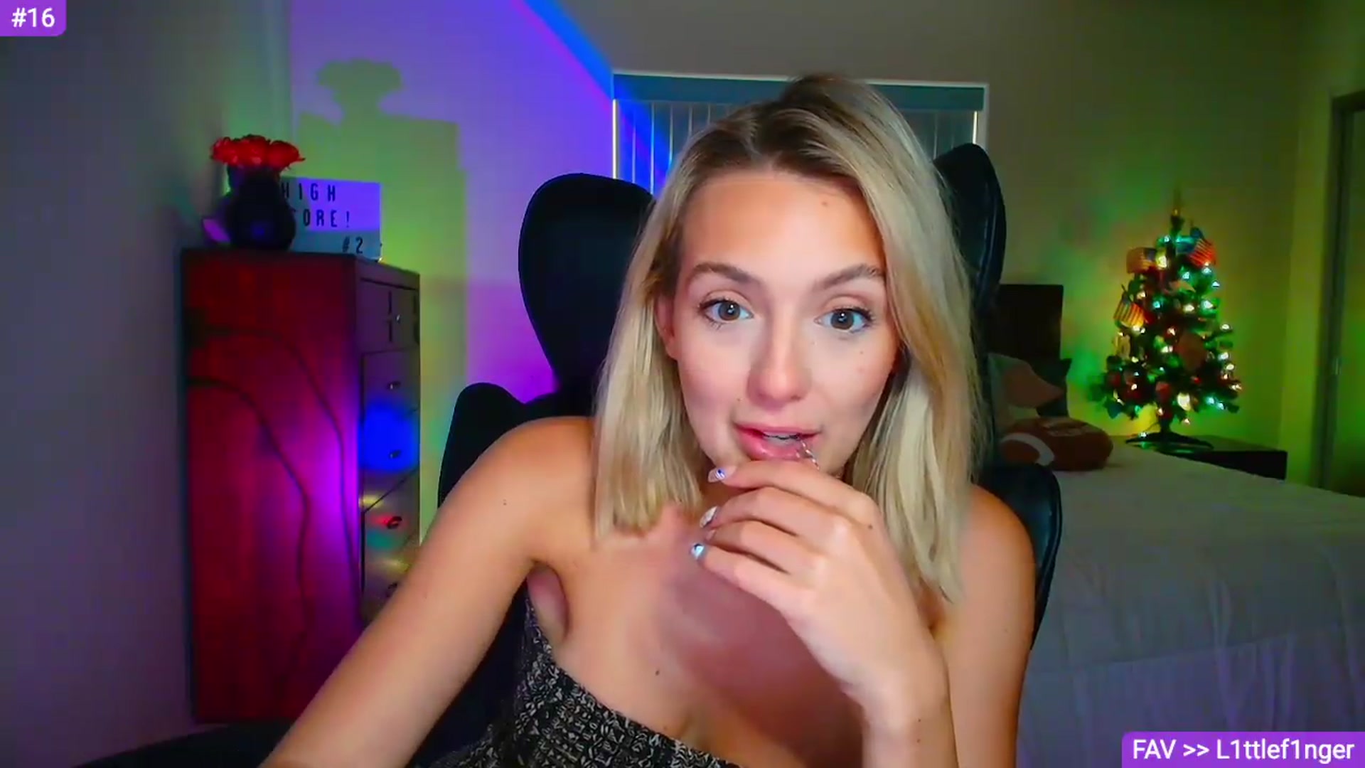 Gallery image thumbnail from Sammy_gray's myfreecams stream on, 08/31/2026, 24:01 image 8 of 20