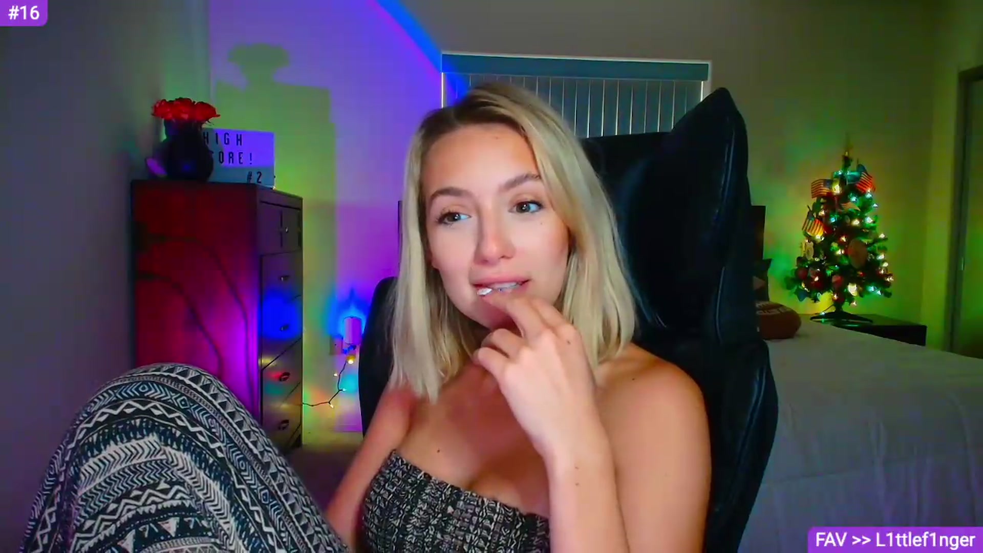 Gallery image thumbnail from Sammy_gray's myfreecams stream on, 08/31/2026, 24:01 image 11 of 20