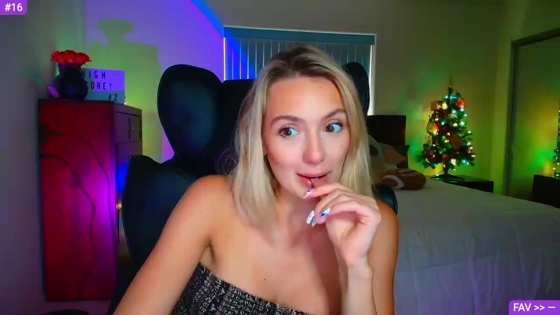 Gallery image thumbnail from Sammy_gray's myfreecams stream on, 08/31/2026, 24:01 image 1 of 20