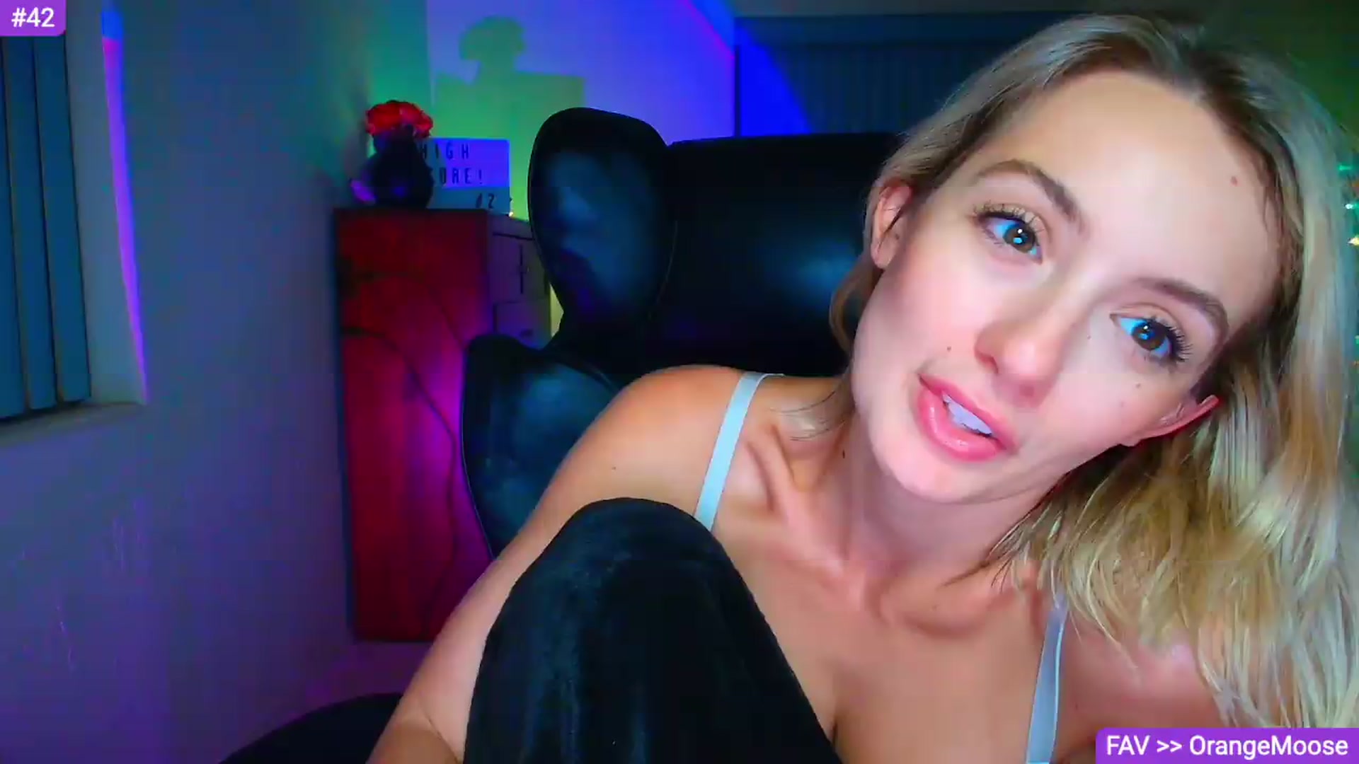Gallery image thumbnail from Sammy_gray's myfreecams stream on, 09/01/2026, 08:30 image 12 of 20