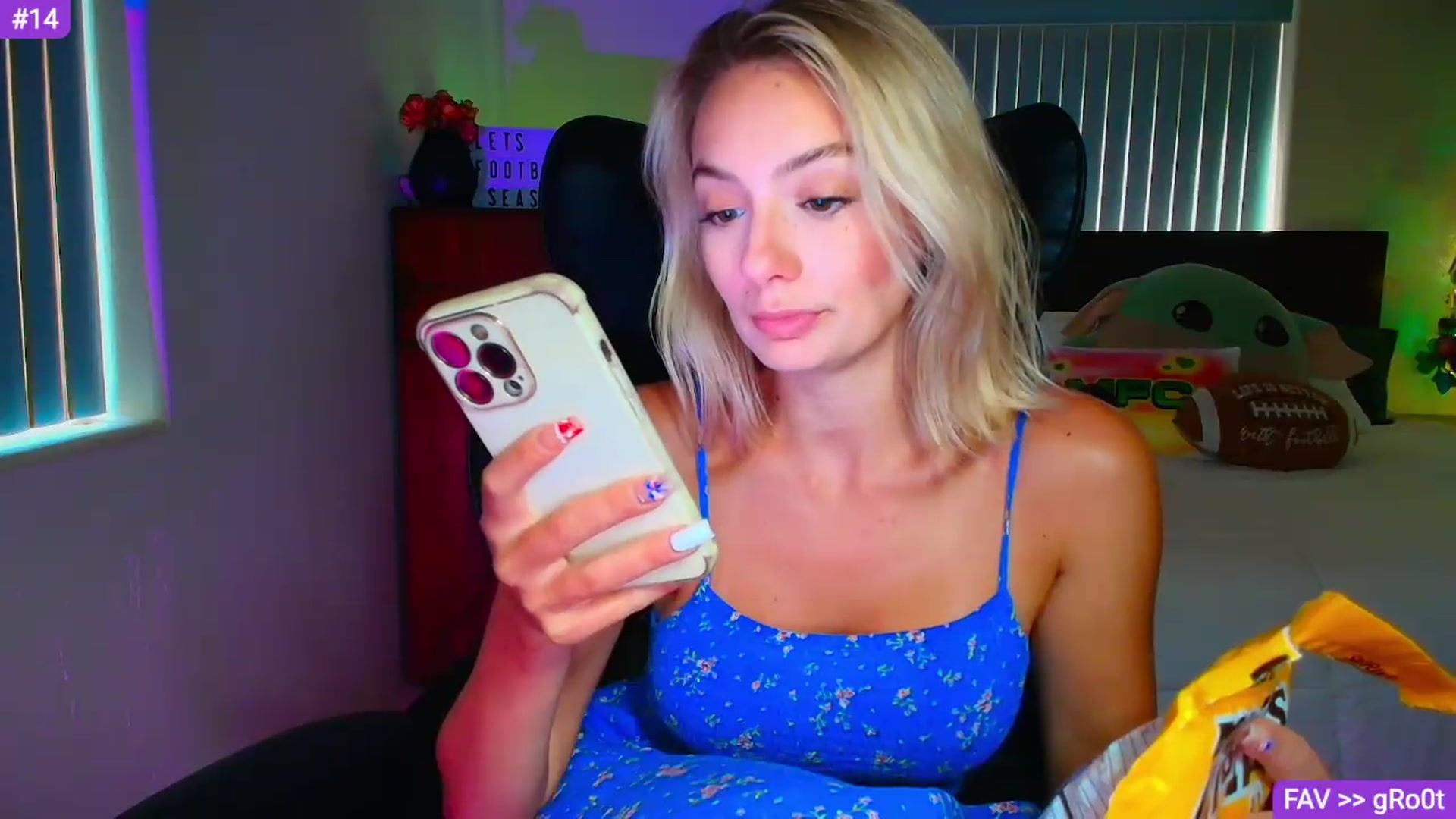 Gallery image thumbnail from Sammy_gray's myfreecams stream on, 09/08/2026, 24:00 image 19 of 20