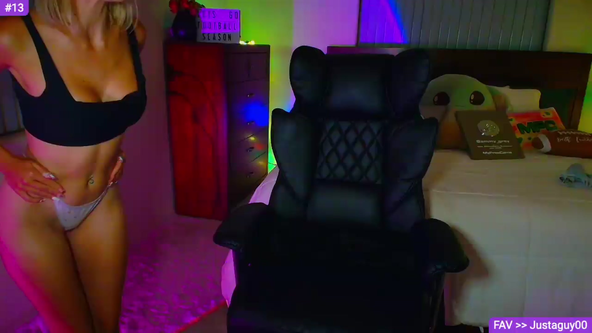 Gallery image thumbnail from Sammy_gray's myfreecams stream on, 09/12/2026, 08:10 image 8 of 20