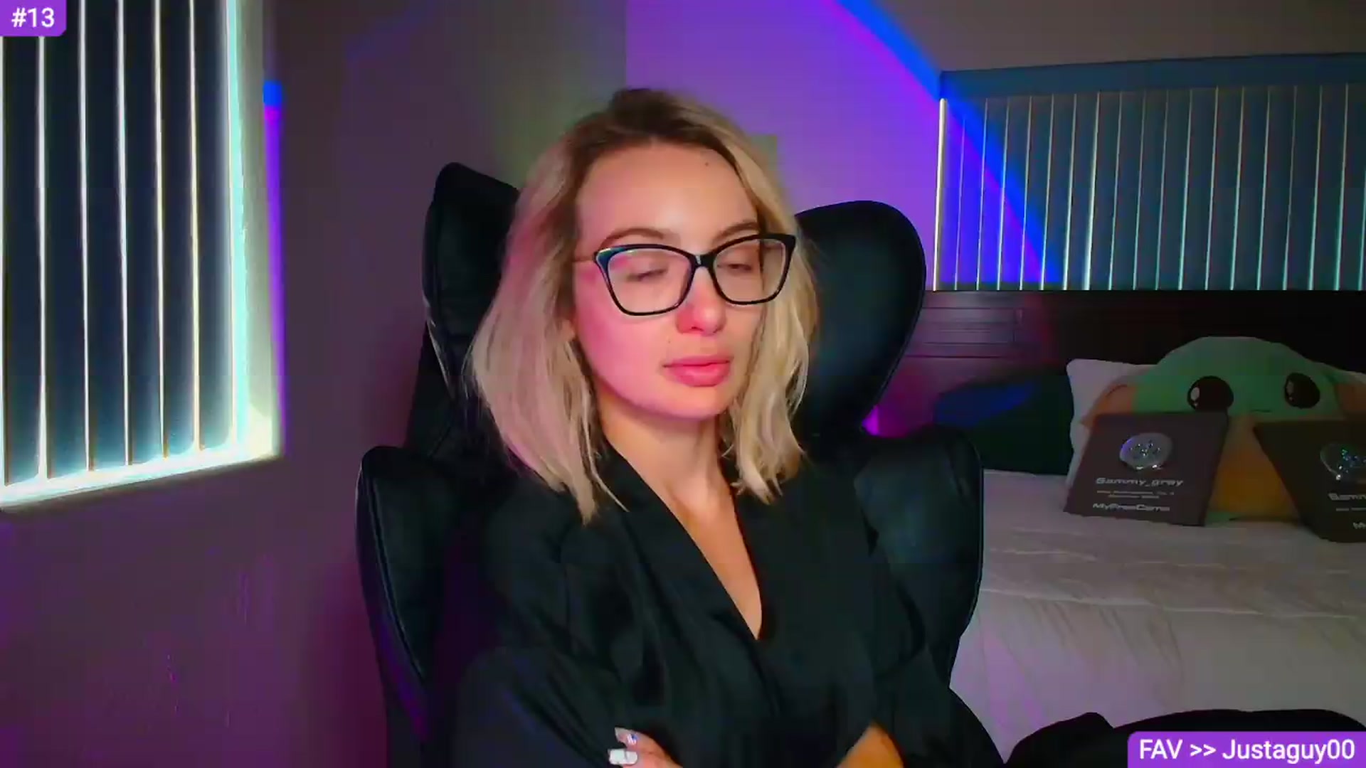 Gallery image thumbnail from Sammy_gray's myfreecams stream on, 09/12/2026, 21:02 image 6 of 20