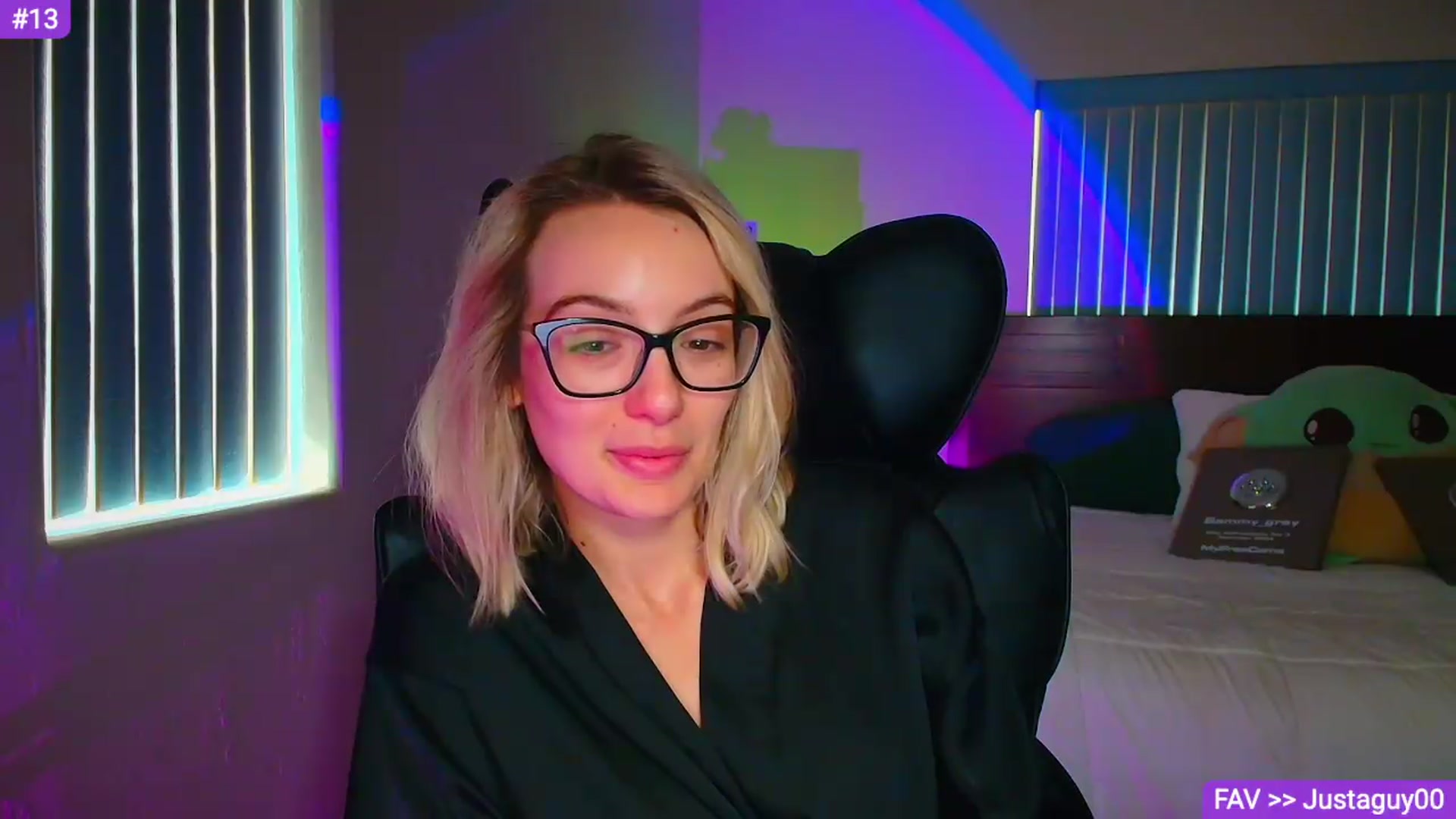 Gallery image thumbnail from Sammy_gray's myfreecams stream on, 09/12/2026, 21:02 image 7 of 20