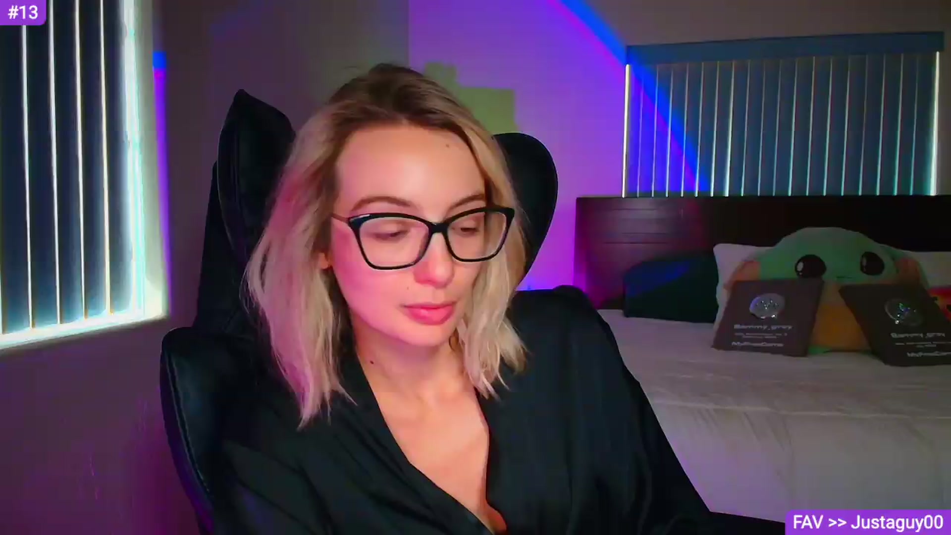 Gallery image thumbnail from Sammy_gray's myfreecams stream on, 09/12/2026, 21:02 image 5 of 20