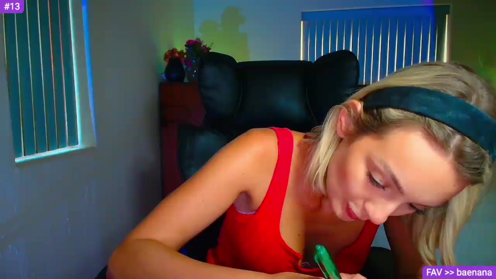 Gallery image thumbnail from Sammy_gray's myfreecams stream on, 09/16/2026, 01:18 image 4 of 20