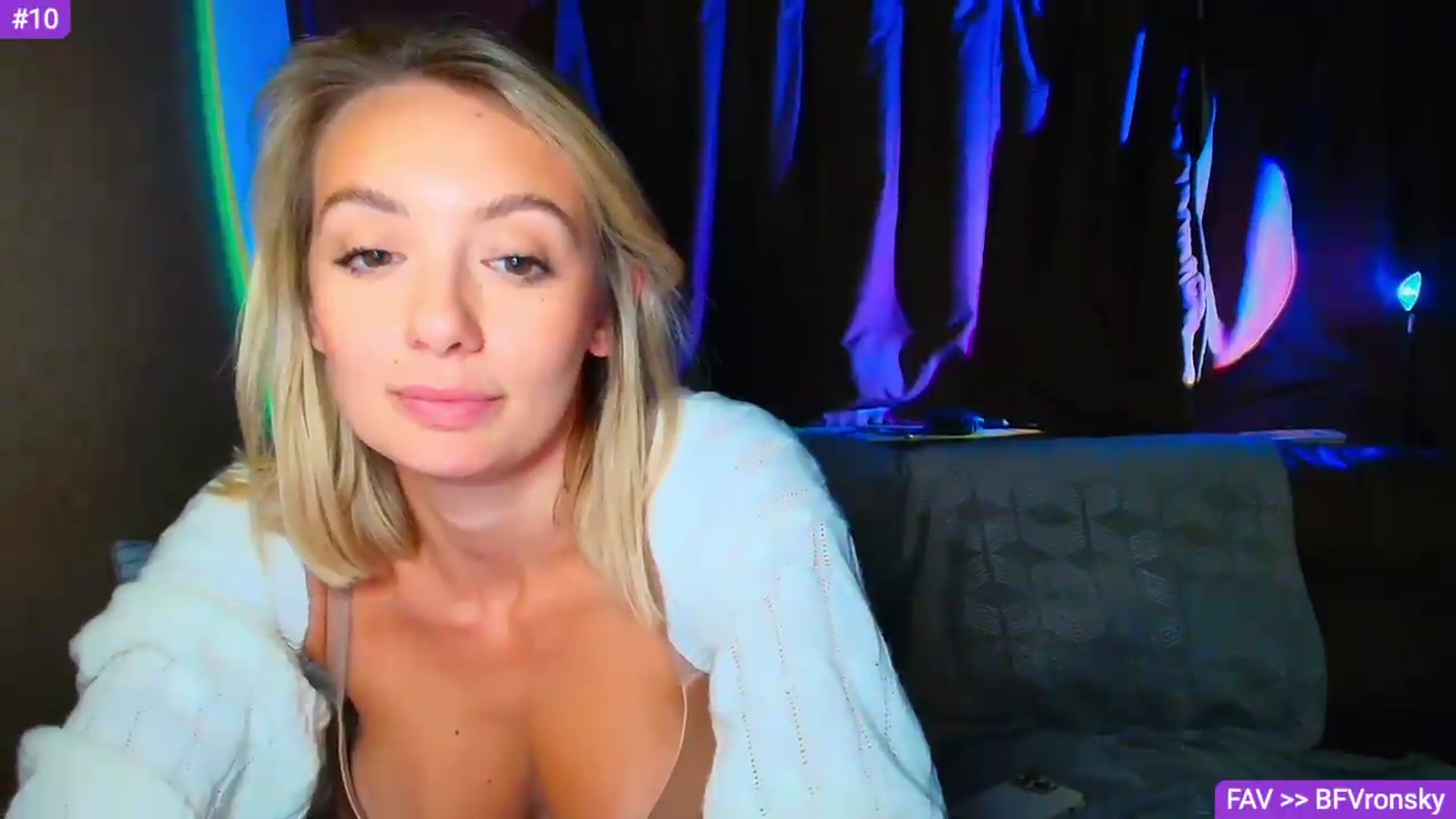 Gallery image thumbnail from Sammy_gray's myfreecams stream on, 09/19/2026, 07:43 image 19 of 20