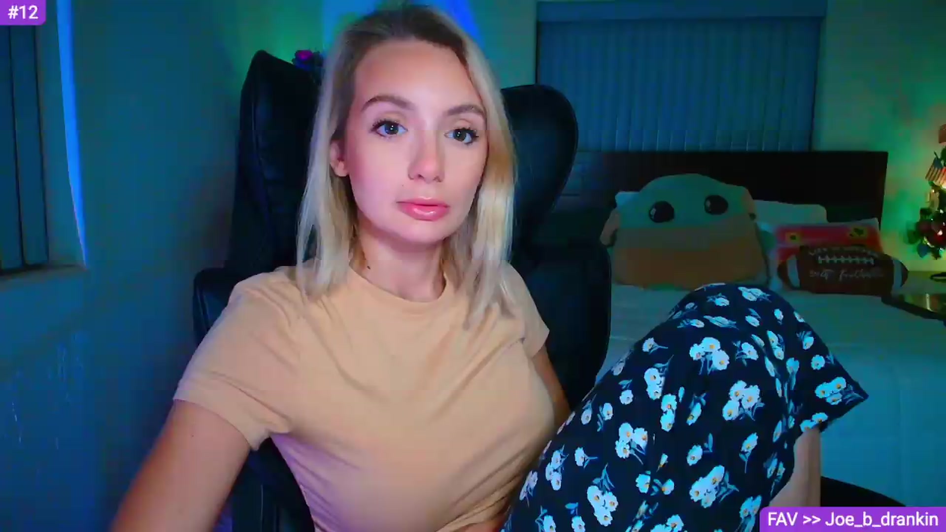 Gallery image thumbnail from Sammy_gray's myfreecams stream on, 09/21/2026, 03:43 image 2 of 20