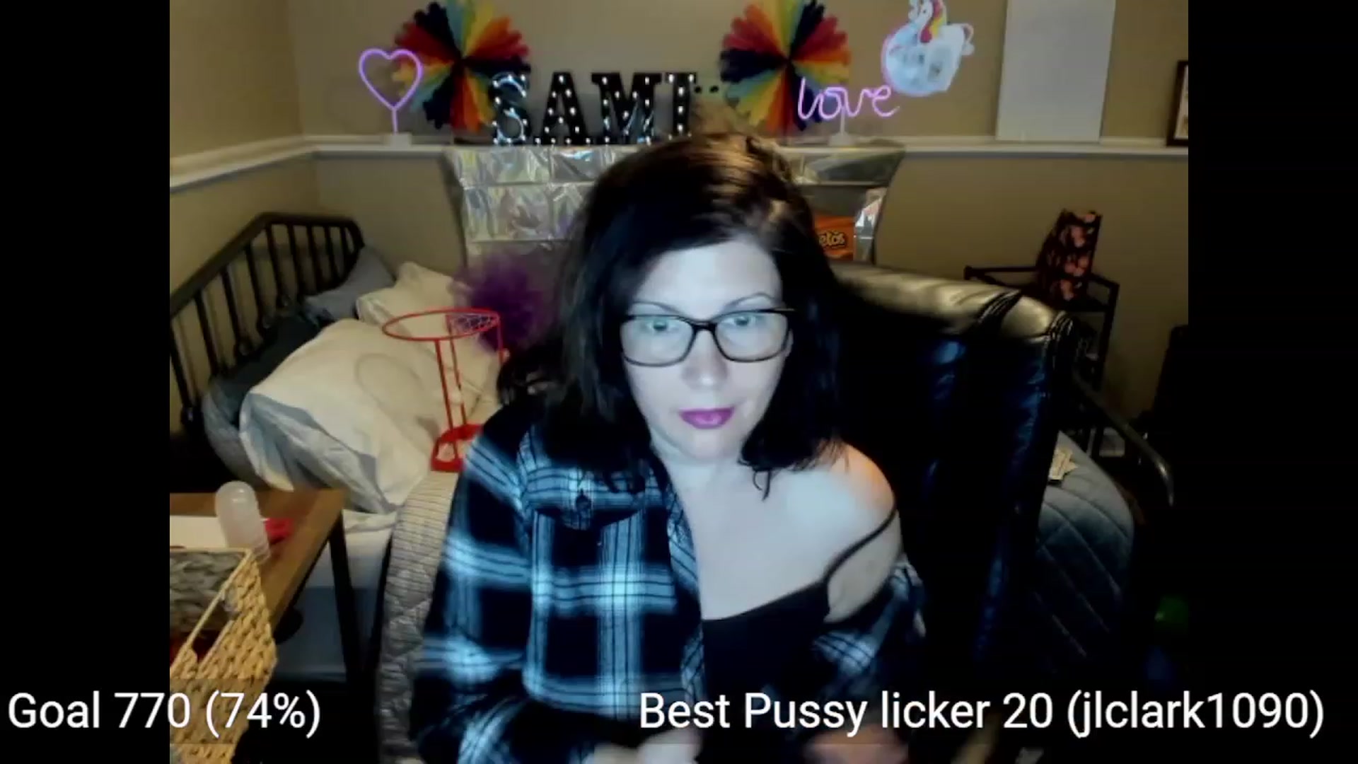 Gallery image thumbnail from Samtastic_'s myfreecams stream on, 03/07/2023, 24:52 image 19 of 20