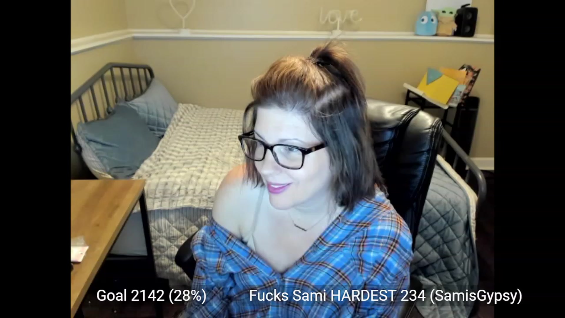 Gallery image thumbnail from Samtastic_'s myfreecams stream on, 05/23/2023, 24:54 image 13 of 20