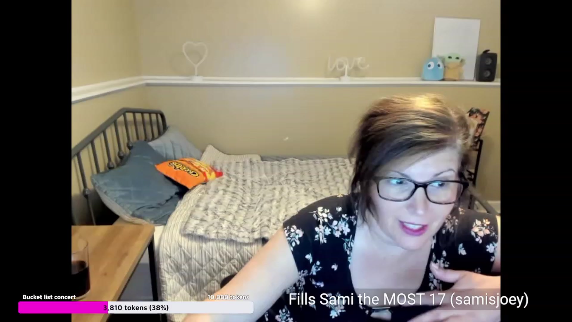 Gallery image thumbnail from Samtastic_'s myfreecams stream on, 07/12/2023, 22:22 image 6 of 20