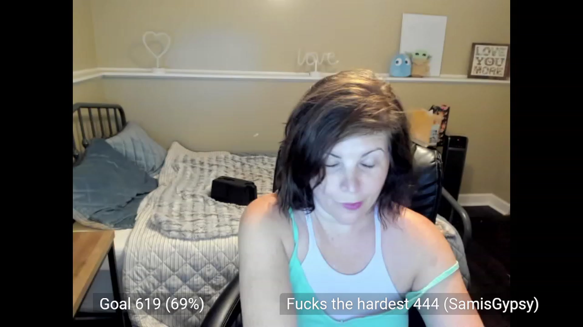 Gallery image thumbnail from Samtastic_'s myfreecams stream on, 08/08/2023, 23:45 image 19 of 20