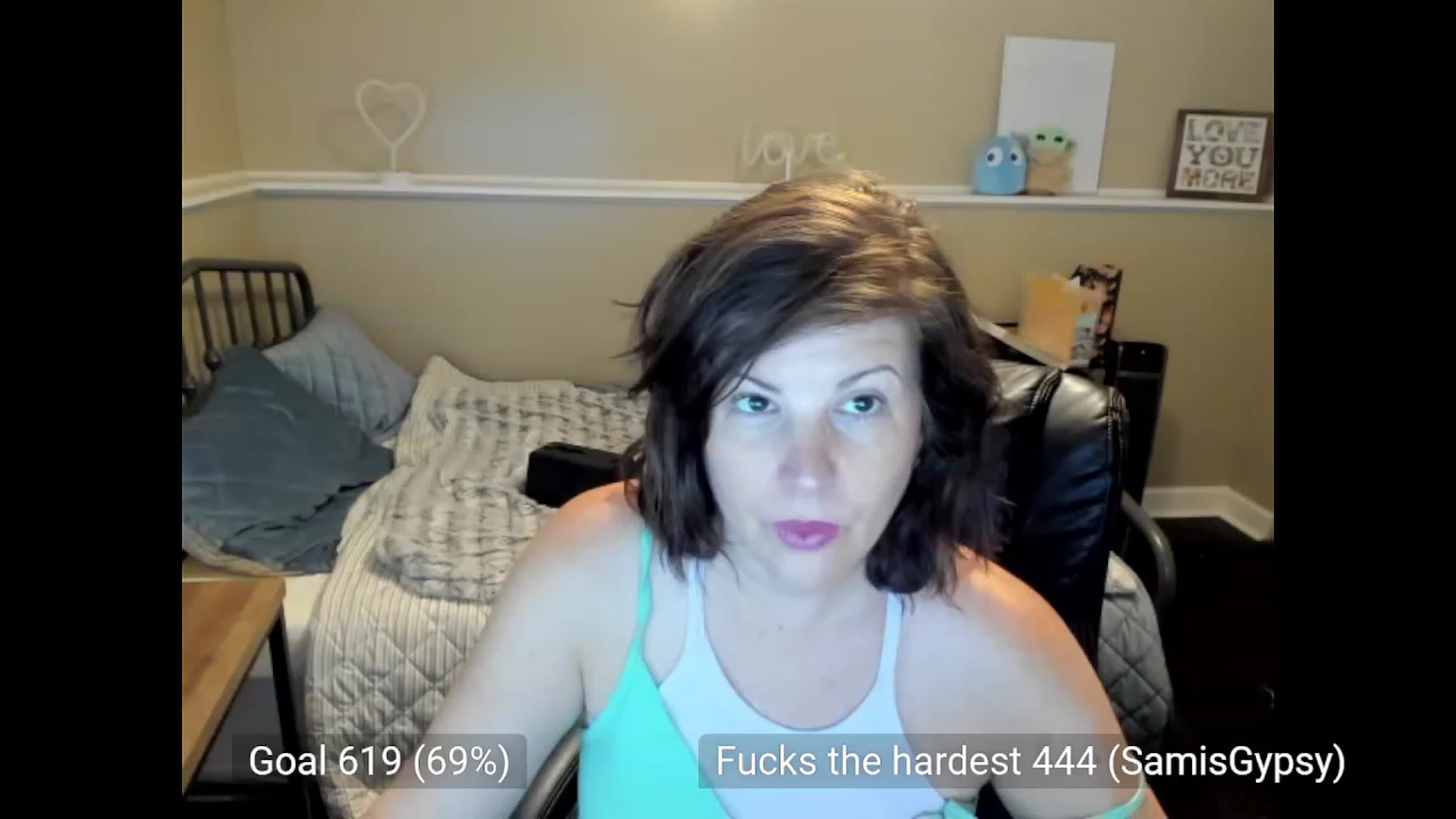 Gallery image thumbnail from Samtastic_'s myfreecams stream on, 08/08/2023, 23:45 image 16 of 20