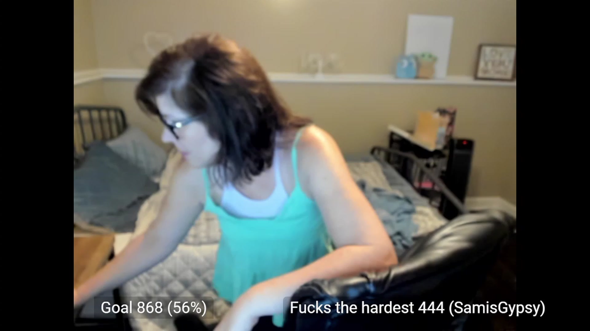 Gallery image thumbnail from Samtastic_'s myfreecams stream on, 08/08/2023, 23:45 image 6 of 20