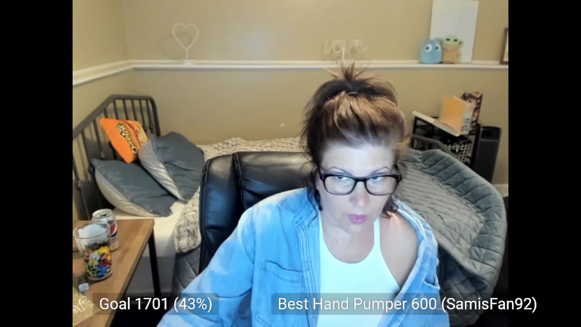 Gallery image thumbnail from Samtastic_'s myfreecams stream on, 09/08/2023, 24:11 image 2 of 20