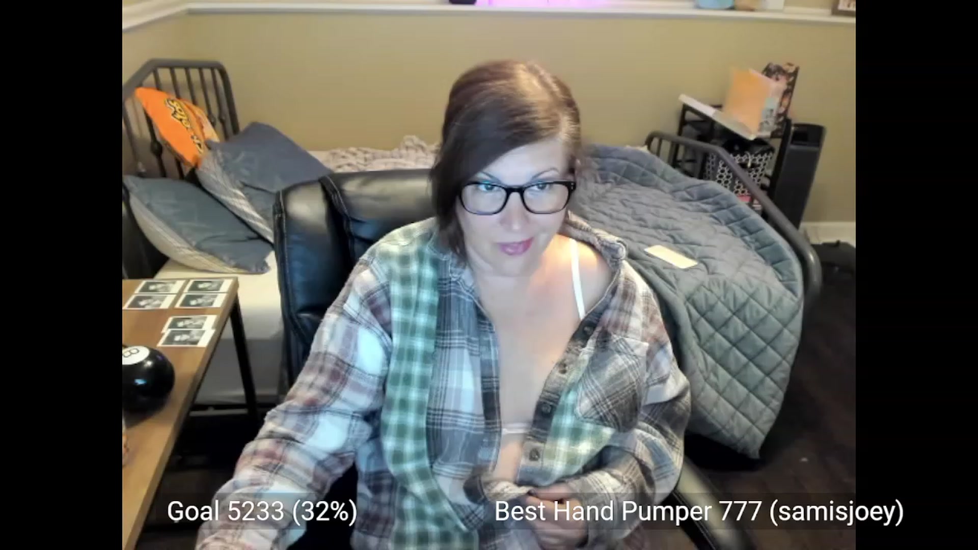 Gallery image thumbnail from Samtastic_'s myfreecams stream on, 09/09/2023, 24:00 image 17 of 20