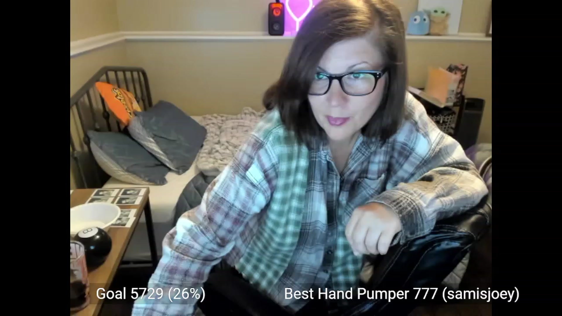 Gallery image thumbnail from Samtastic_'s myfreecams stream on, 09/09/2023, 24:00 image 12 of 20
