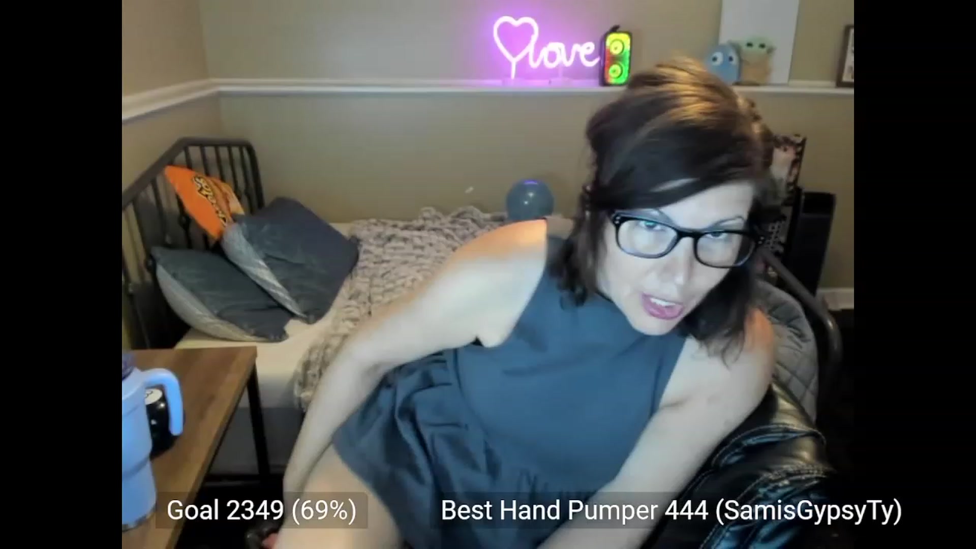 Gallery image thumbnail from Samtastic_'s myfreecams stream on, 09/12/2023, 01:20 image 4 of 20