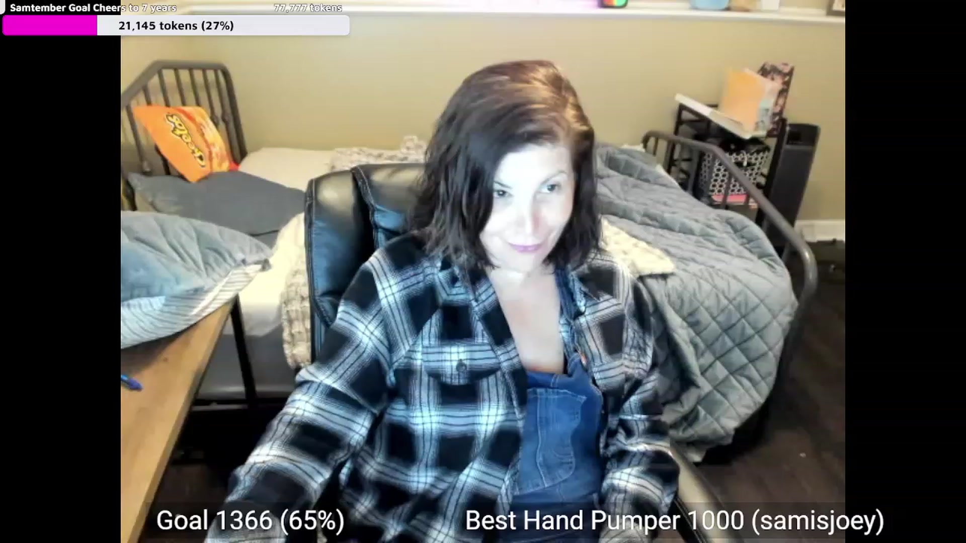 Gallery image thumbnail from Samtastic_'s myfreecams stream on, 09/13/2023, 24:02 image 17 of 20