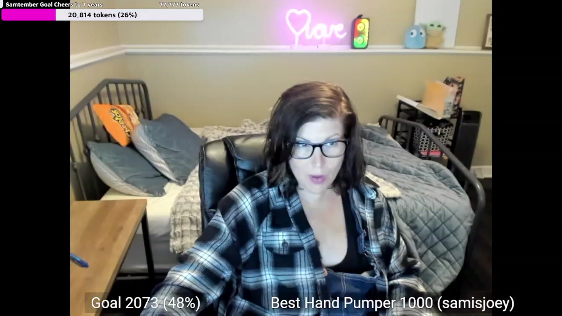 Gallery image thumbnail from Samtastic_'s myfreecams stream on, 09/13/2023, 24:02 image 6 of 20