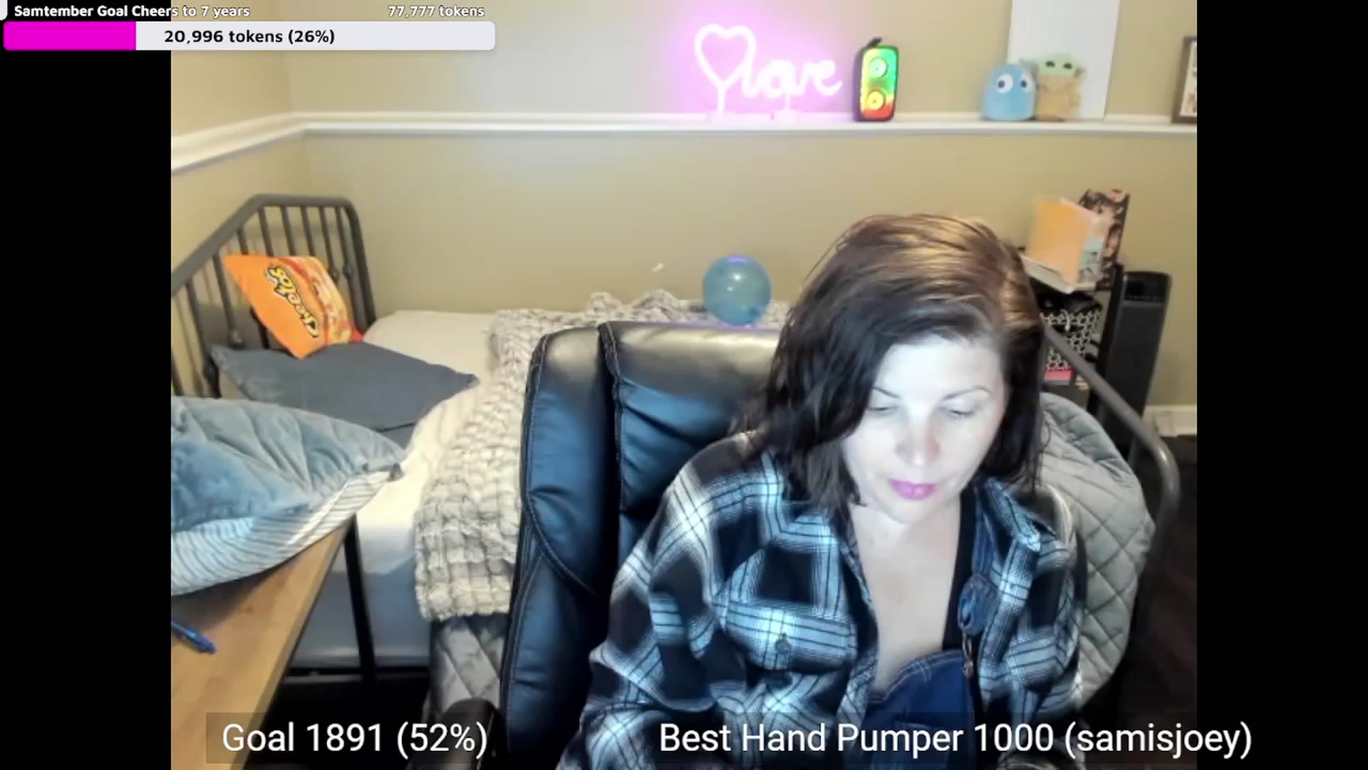 Gallery image thumbnail from Samtastic_'s myfreecams stream on, 09/13/2023, 24:02 image 11 of 20
