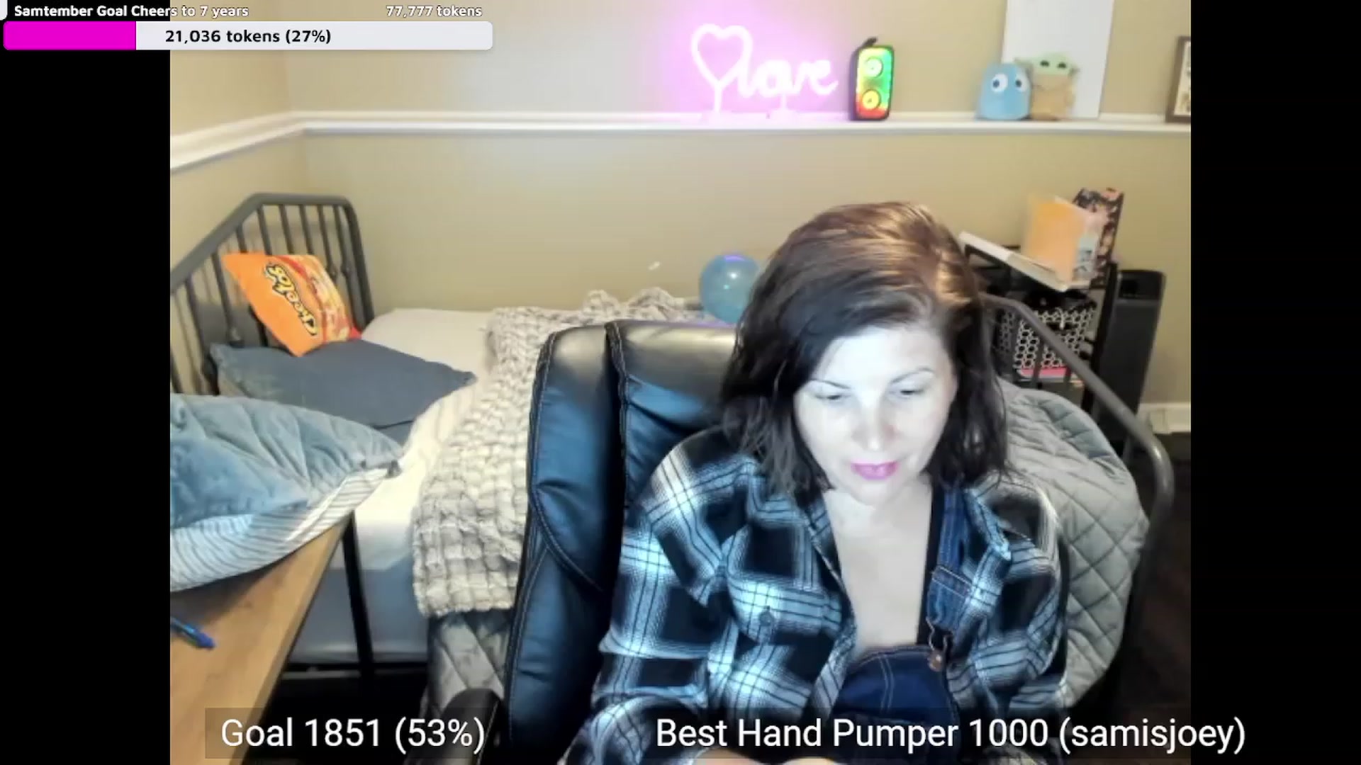 Gallery image thumbnail from Samtastic_'s myfreecams stream on, 09/13/2023, 24:02 image 13 of 20