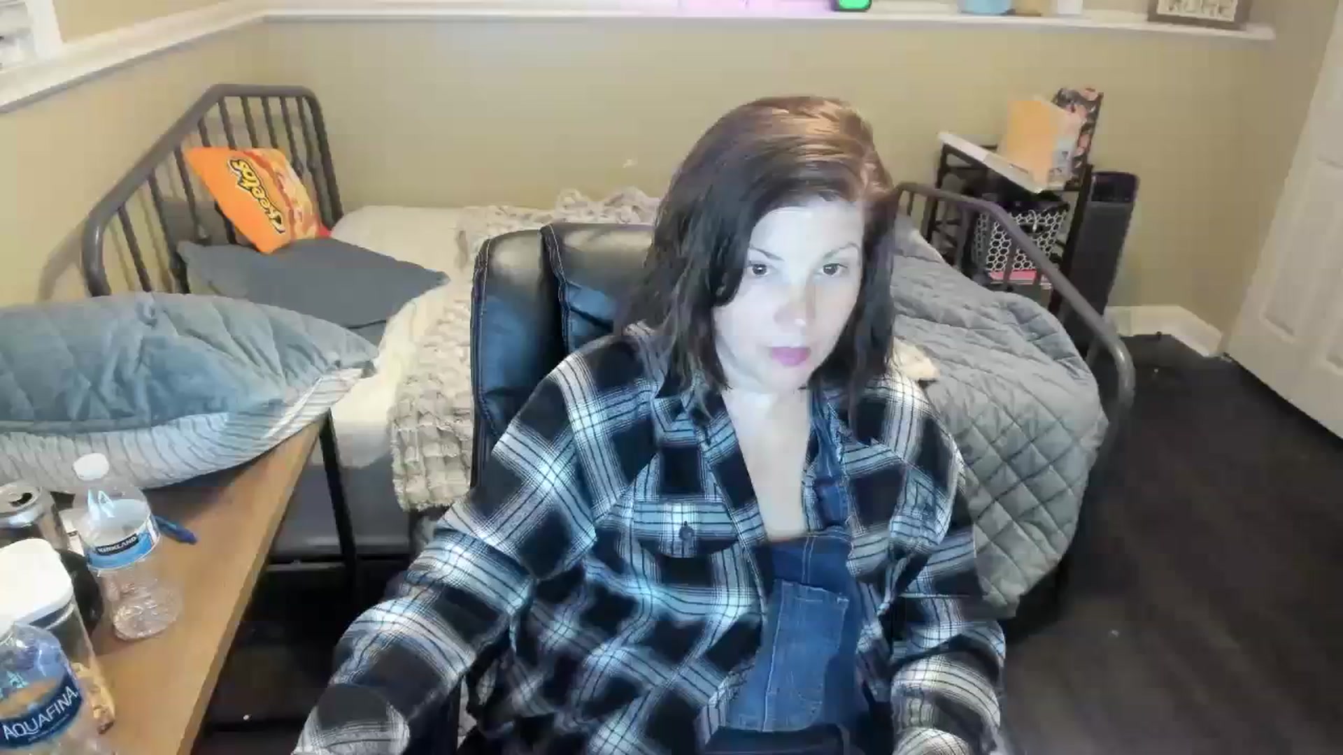 Gallery image thumbnail from Samtastic_'s myfreecams stream on, 09/13/2023, 24:20 image 6 of 20