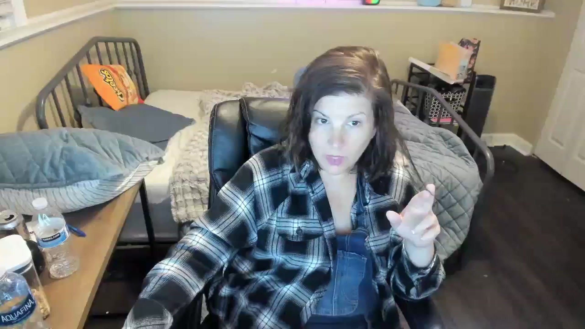 Gallery image thumbnail from Samtastic_'s myfreecams stream on, 09/13/2023, 24:20 image 1 of 20