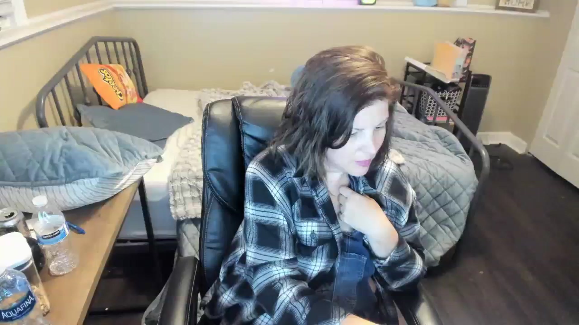 Gallery image thumbnail from Samtastic_'s myfreecams stream on, 09/13/2023, 24:20 image 8 of 20