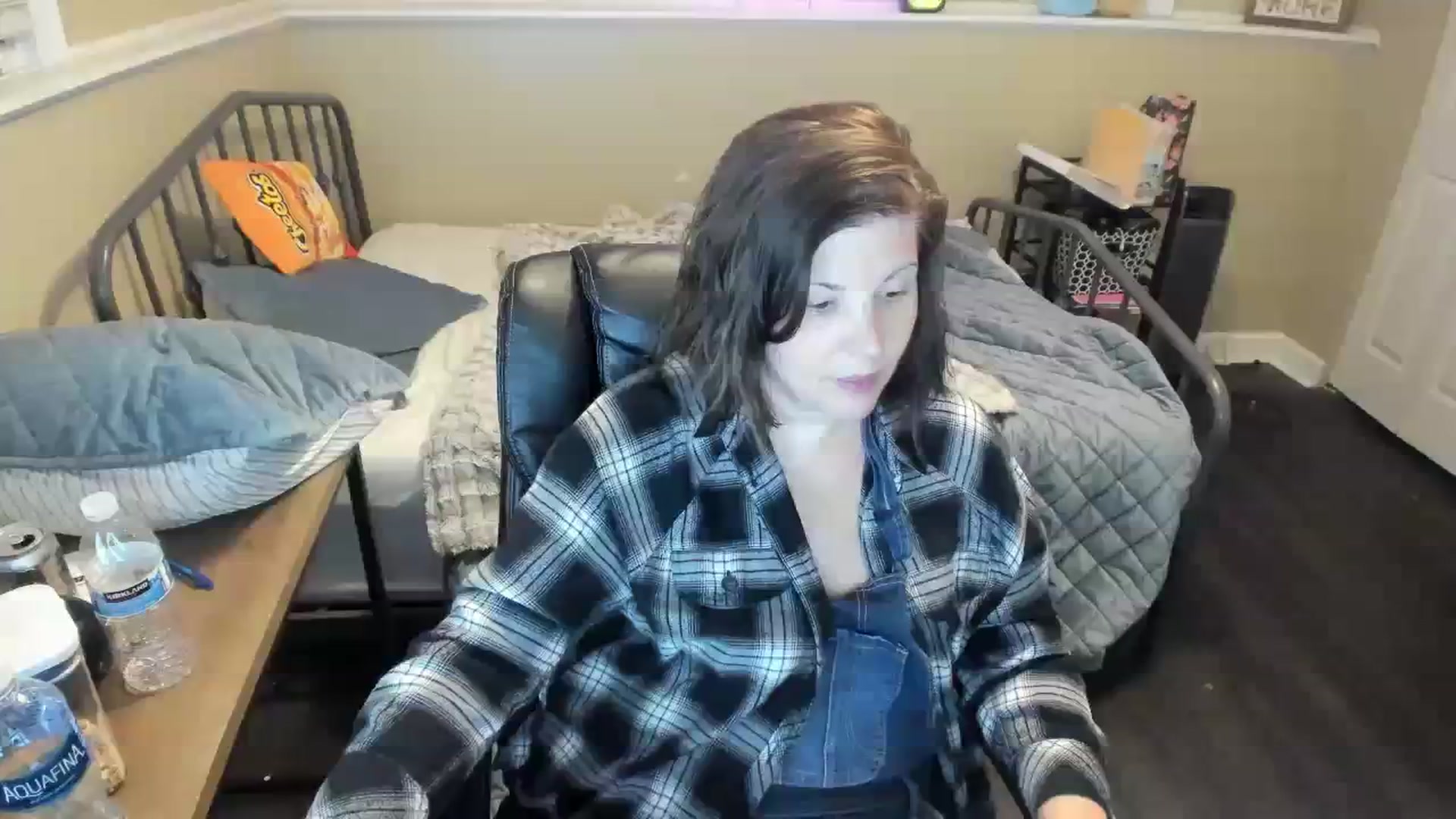 Gallery image thumbnail from Samtastic_'s myfreecams stream on, 09/13/2023, 24:20 image 14 of 20