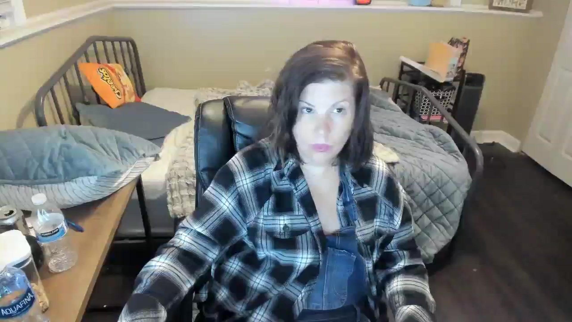 Gallery image thumbnail from Samtastic_'s myfreecams stream on, 09/13/2023, 24:20 image 16 of 20