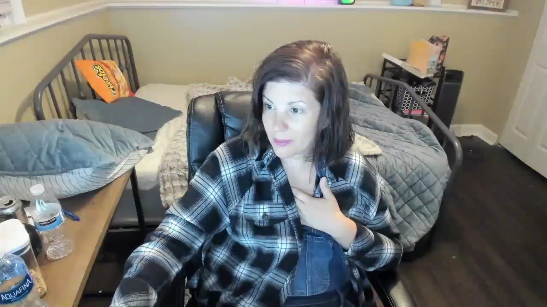 Gallery image thumbnail from Samtastic_'s myfreecams stream on, 09/13/2023, 24:20 image 12 of 20