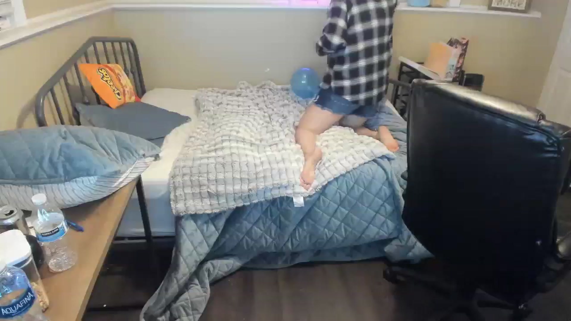 Gallery image thumbnail from Samtastic_'s myfreecams stream on, 09/13/2023, 24:20 image 19 of 20