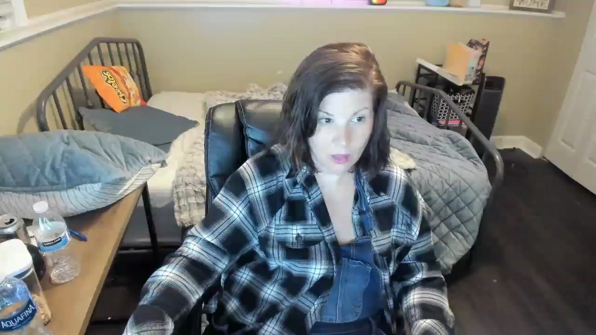 Gallery image thumbnail from Samtastic_'s myfreecams stream on, 09/13/2023, 24:20 image 17 of 20