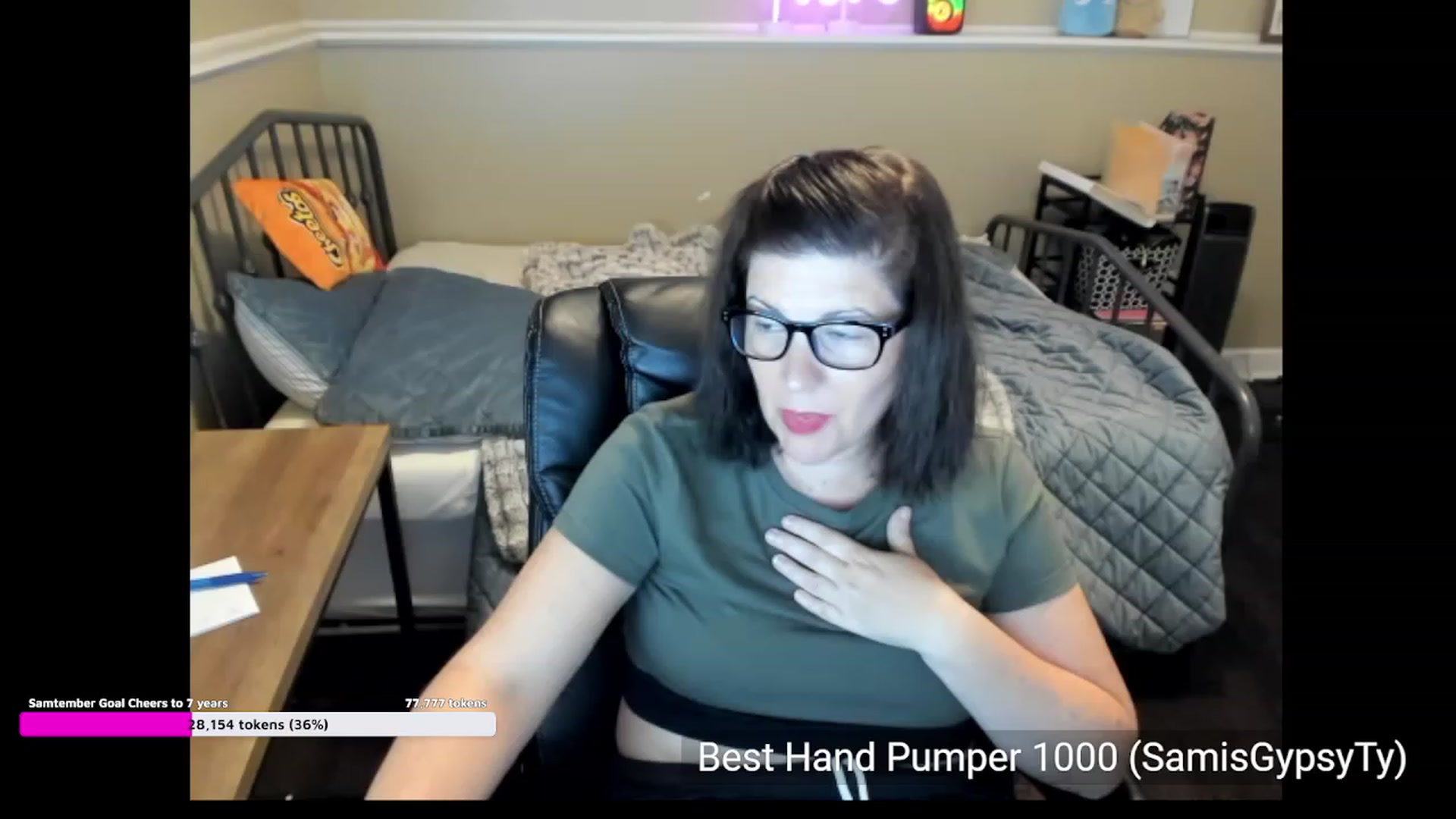 Gallery image thumbnail from Samtastic_'s myfreecams stream on, 09/19/2023, 24:18 image 4 of 20
