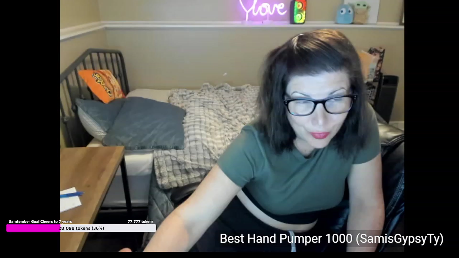 Gallery image thumbnail from Samtastic_'s myfreecams stream on, 09/19/2023, 24:18 image 1 of 20