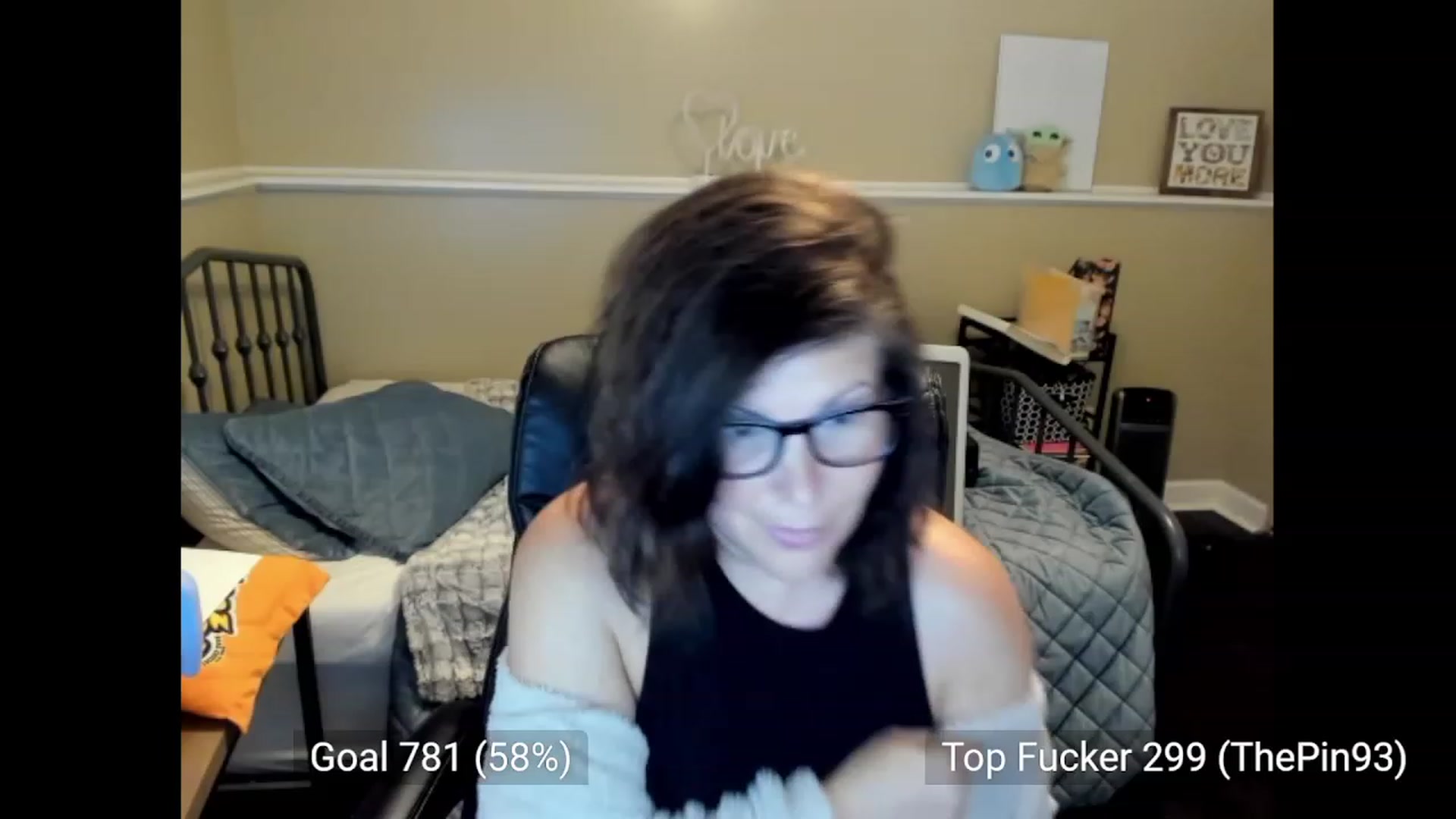Gallery image thumbnail from Samtastic_'s myfreecams stream on, 10/04/2023, 24:16 image 9 of 20