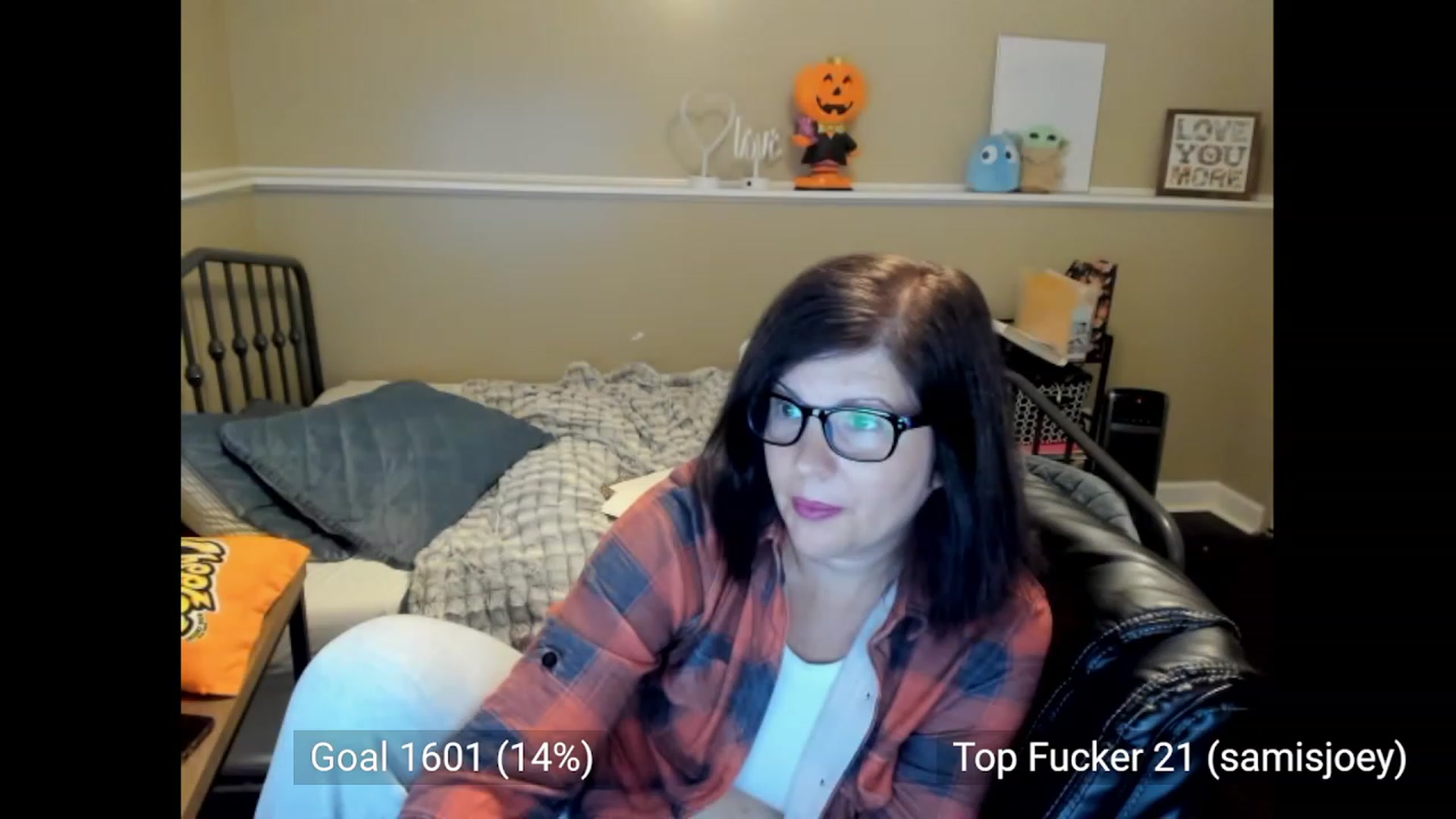 Gallery image thumbnail from Samtastic_'s myfreecams stream on, 10/06/2023, 21:35 image 8 of 20