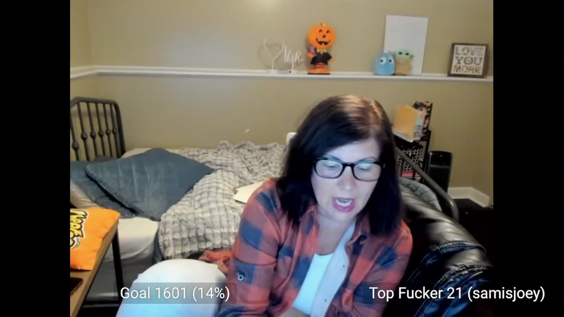Gallery image thumbnail from Samtastic_'s myfreecams stream on, 10/06/2023, 21:35 image 7 of 20