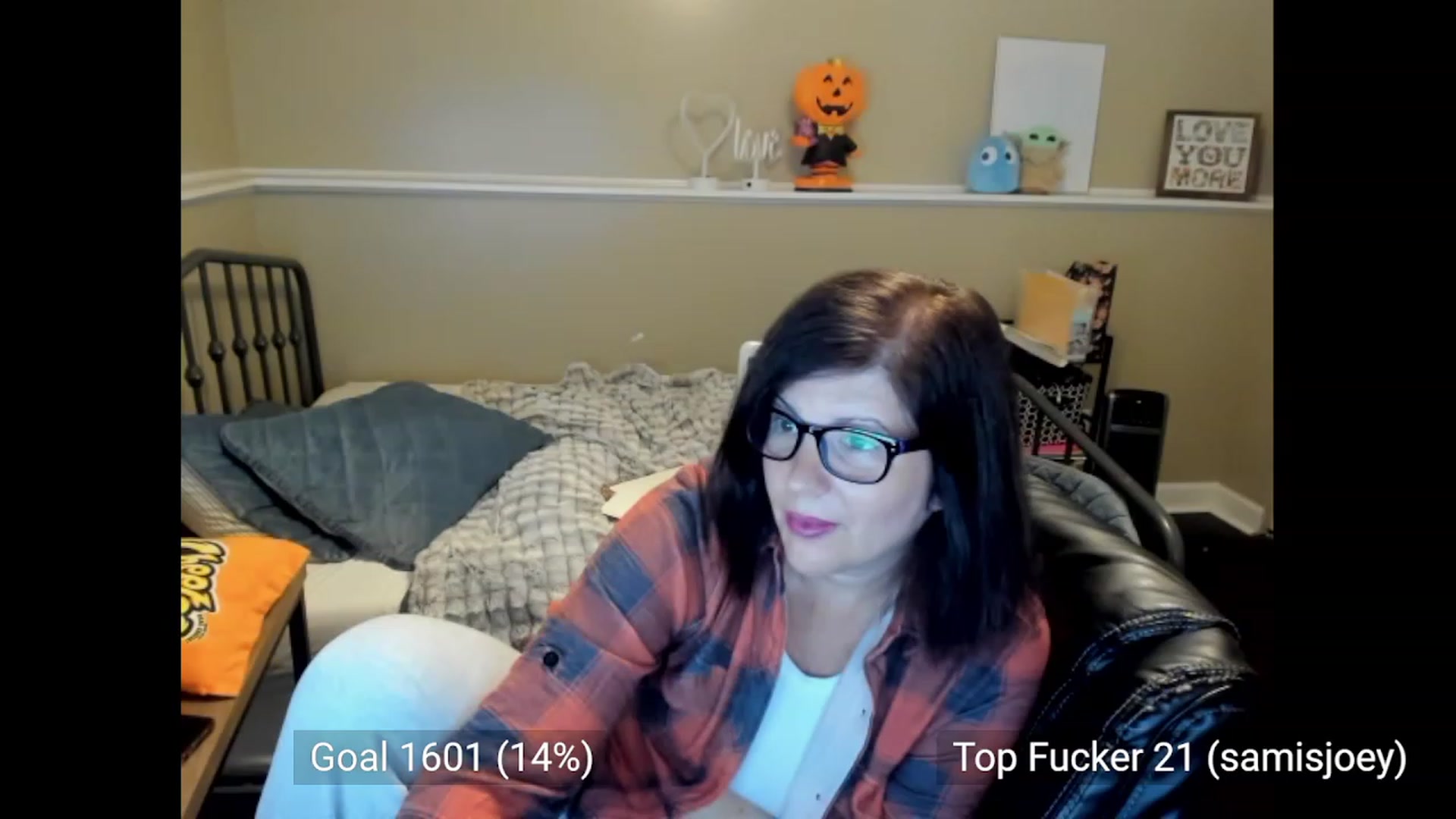 Gallery image thumbnail from Samtastic_'s myfreecams stream on, 10/06/2023, 21:35 image 9 of 20