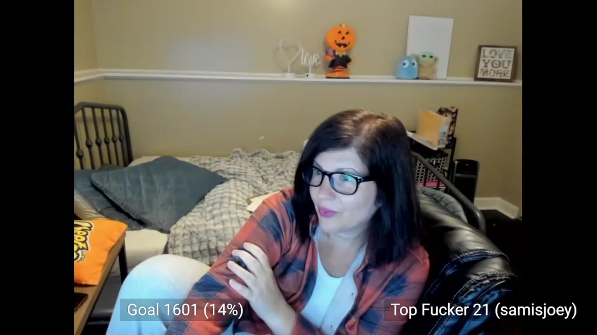 Gallery image thumbnail from Samtastic_'s myfreecams stream on, 10/06/2023, 21:35 image 12 of 20