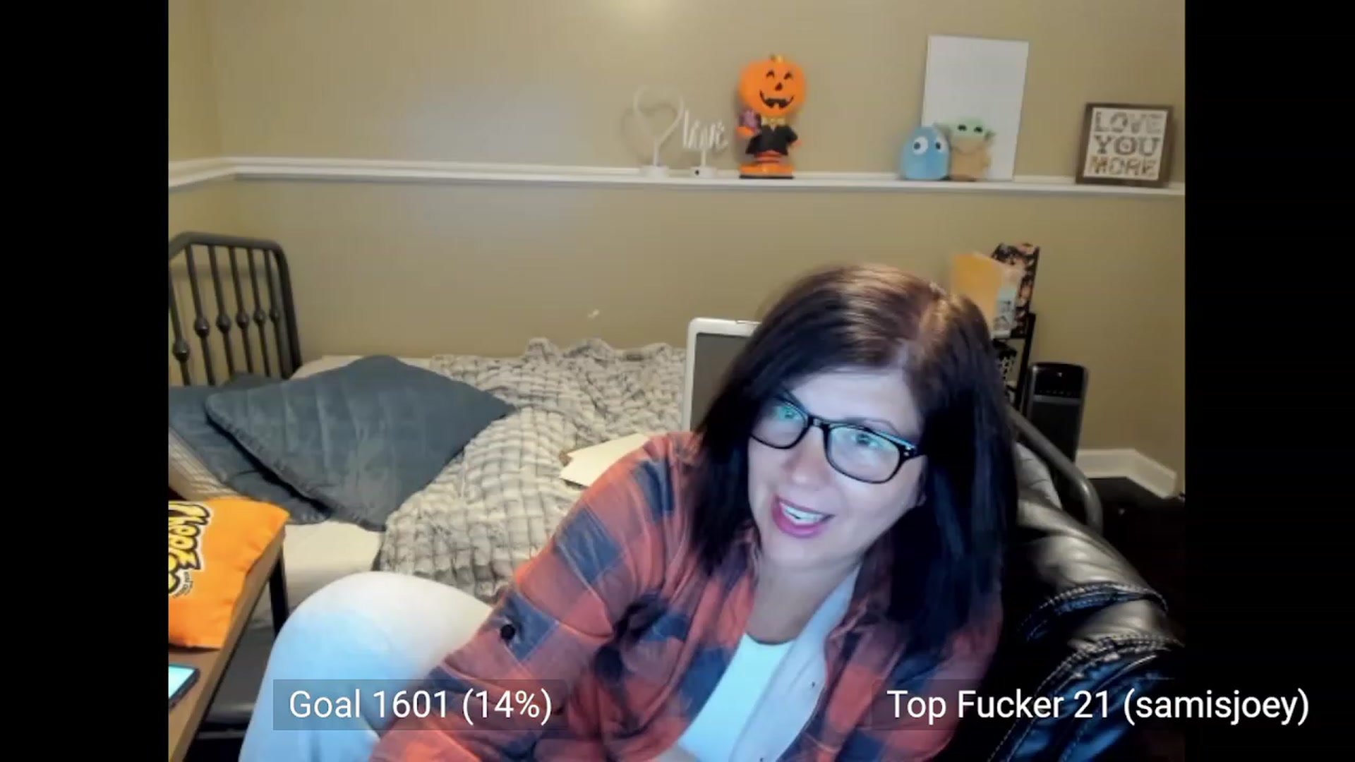 Gallery image thumbnail from Samtastic_'s myfreecams stream on, 10/06/2023, 21:35 image 3 of 20