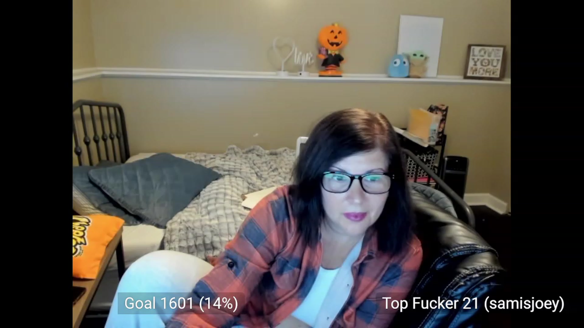 Gallery image thumbnail from Samtastic_'s myfreecams stream on, 10/06/2023, 21:35 image 11 of 20