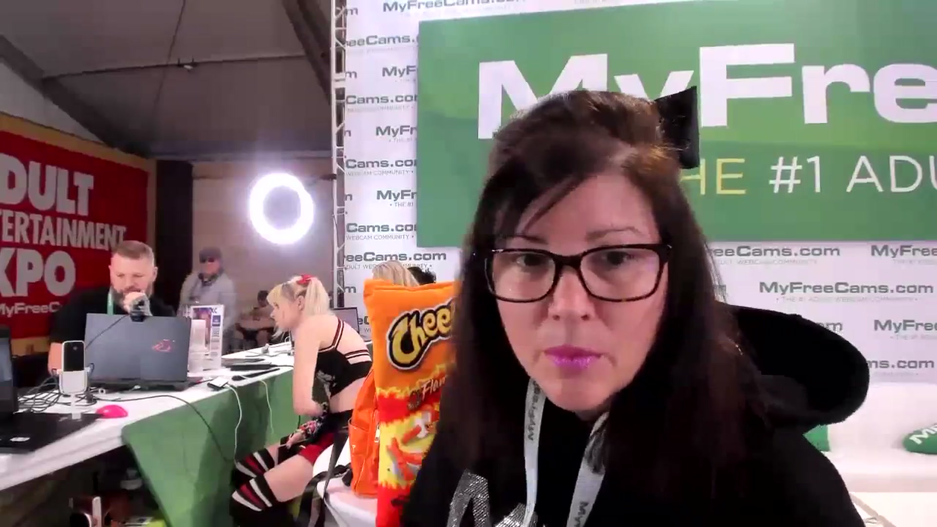 Gallery image thumbnail from Samtastic_'s myfreecams stream on, 01/25/2024, 23:04 image 19 of 20