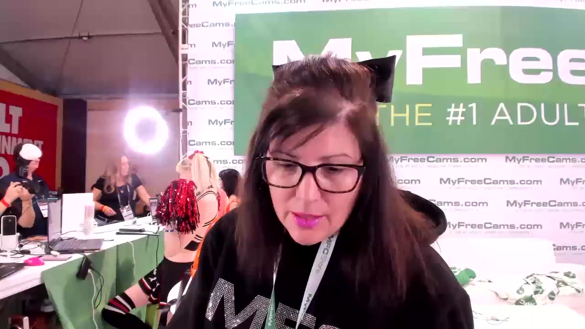 Gallery image thumbnail from Samtastic_'s myfreecams stream on, 01/25/2024, 23:04 image 13 of 20