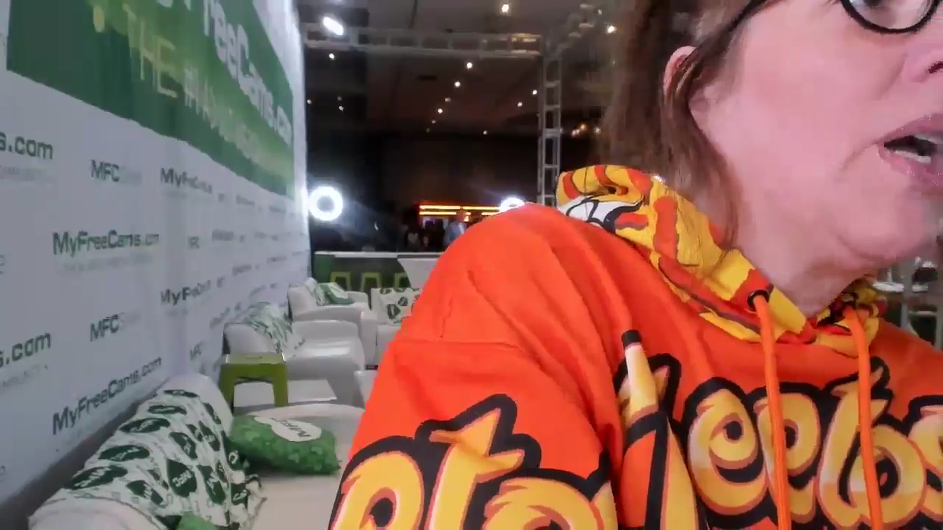 Gallery image thumbnail from Samtastic_'s myfreecams stream on, 01/25/2025, 21:38 image 6 of 20