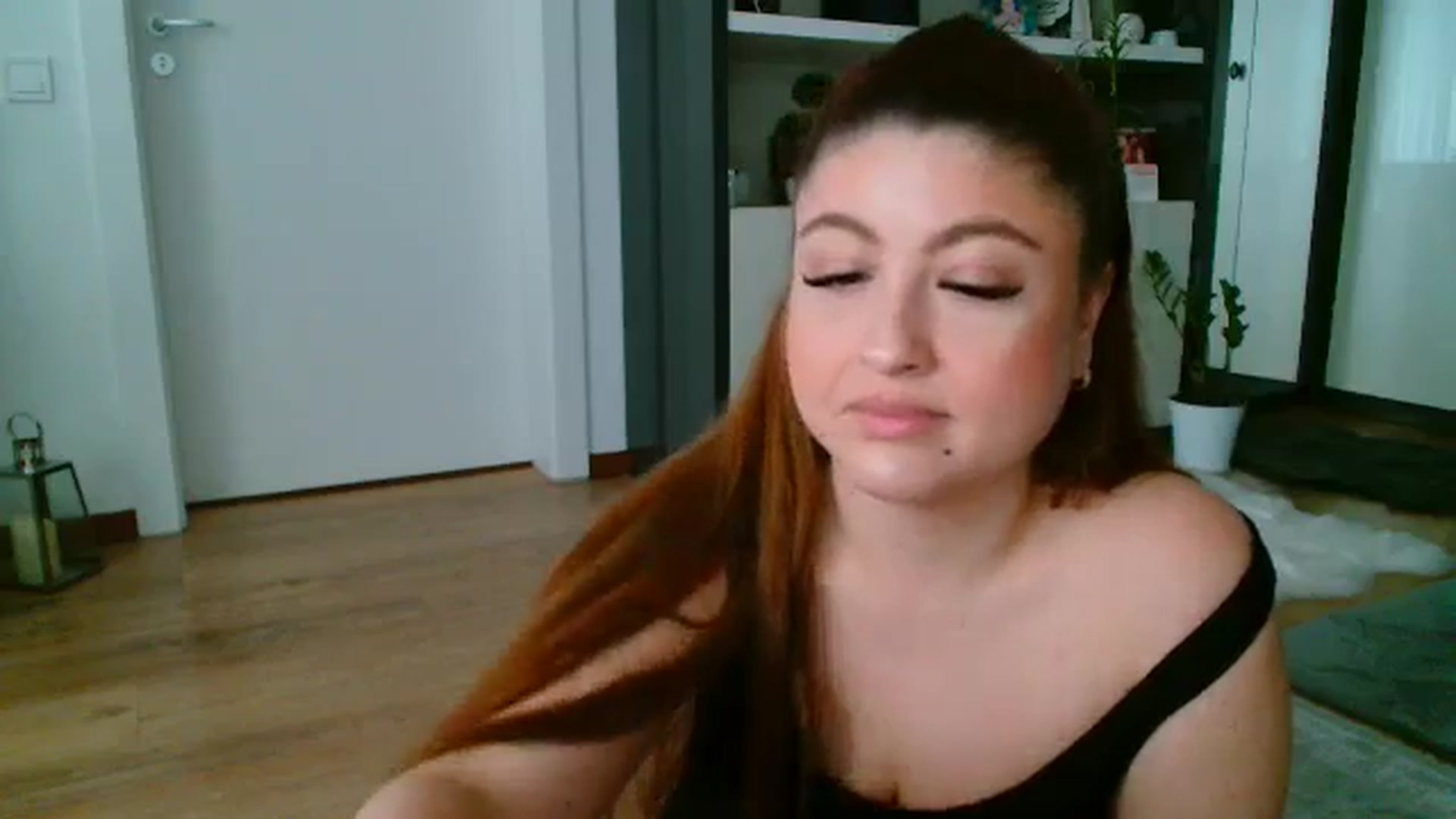 Gallery image thumbnail from SamyraX's myfreecams stream on, 02/25/2026, 16:00 image 16 of 20