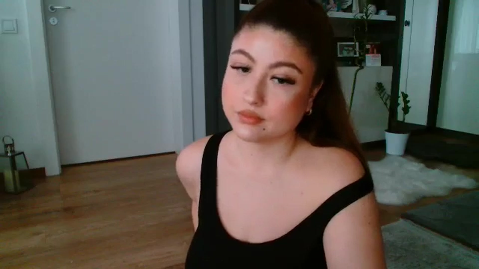 Gallery image thumbnail from SamyraX's myfreecams stream on, 02/25/2026, 16:00 image 18 of 20