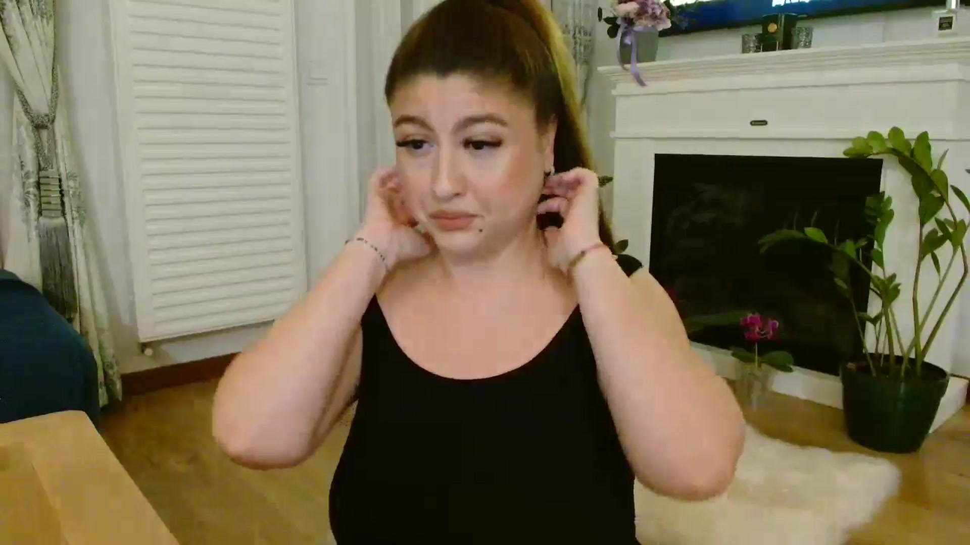 Gallery image thumbnail from SamyraX's myfreecams stream on, 02/25/2026, 16:59 image 10 of 20